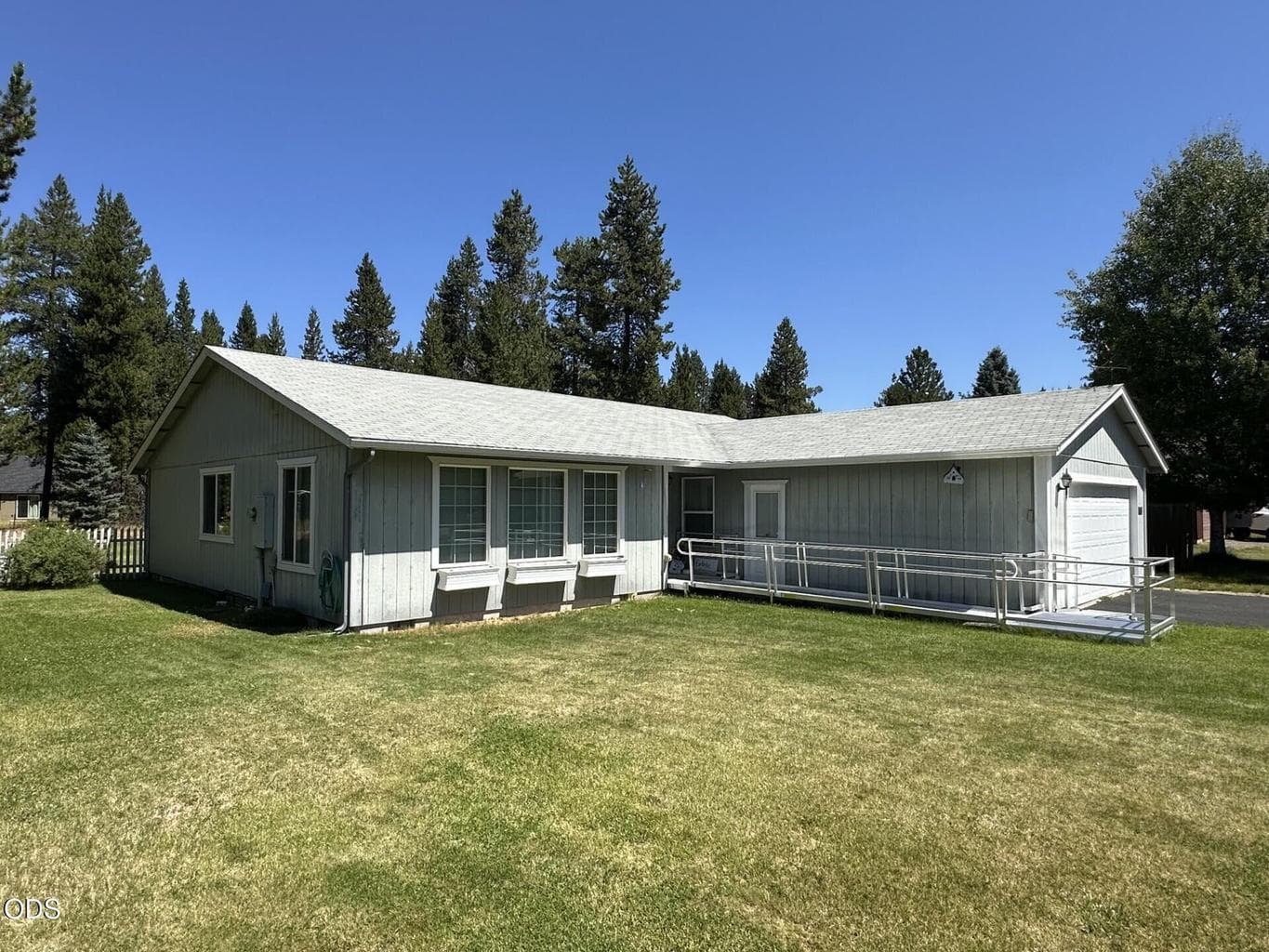 Photo of 17284 Kingfisher Drive 3 of 6