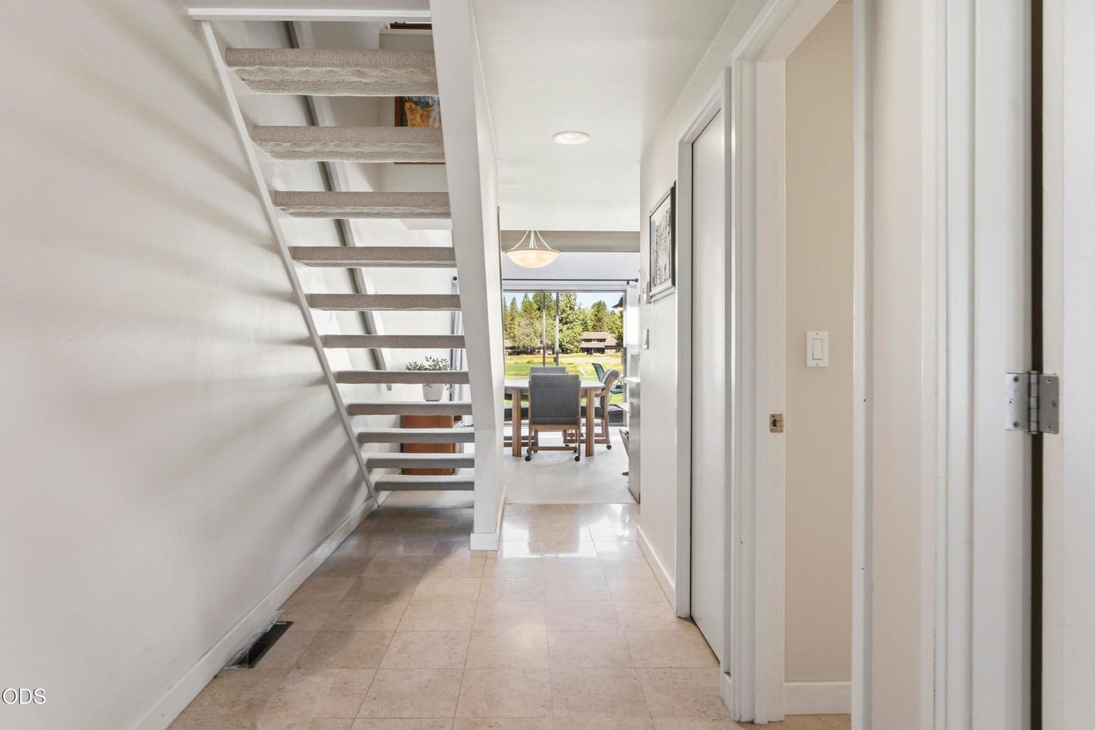 Photo of 57331 Overlook Road 8 of 40