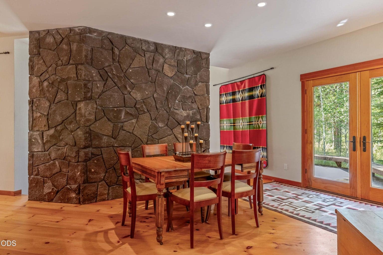 Photo of 70535 Salal 15 of 55