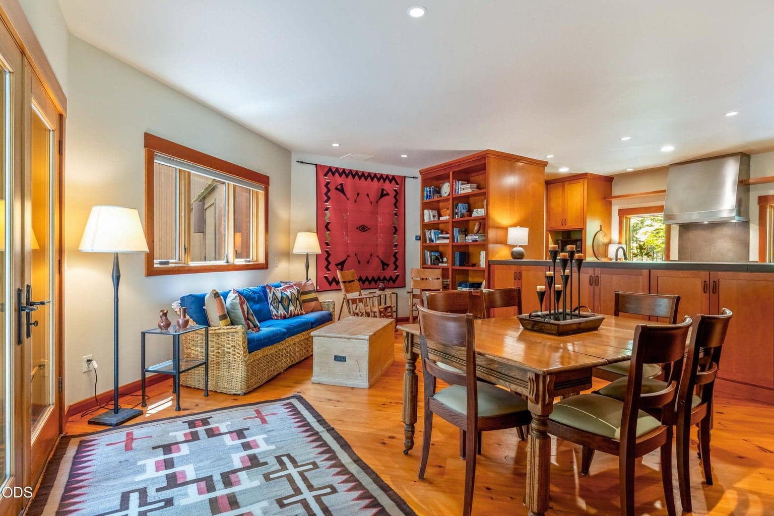 Photo of 70535 Salal 14 of 55