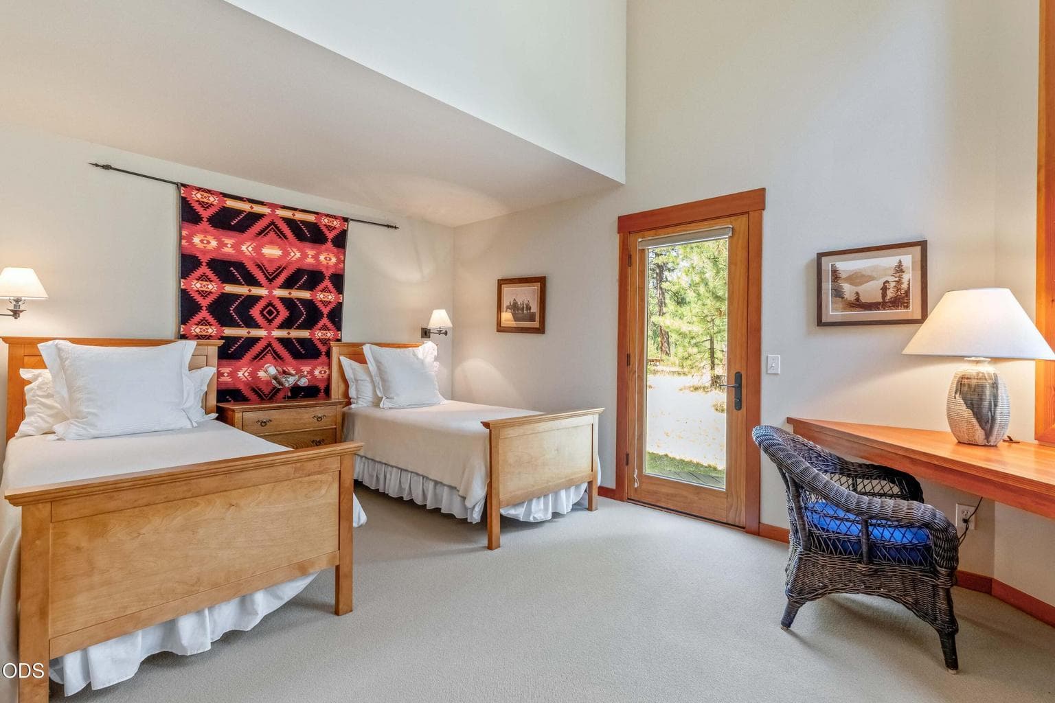 Photo of 70535 Salal 20 of 55
