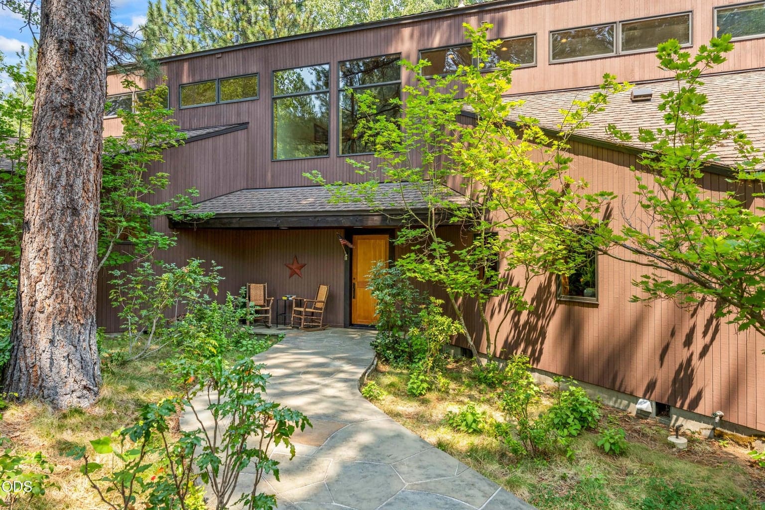 Photo of 70535 Salal 7 of 55