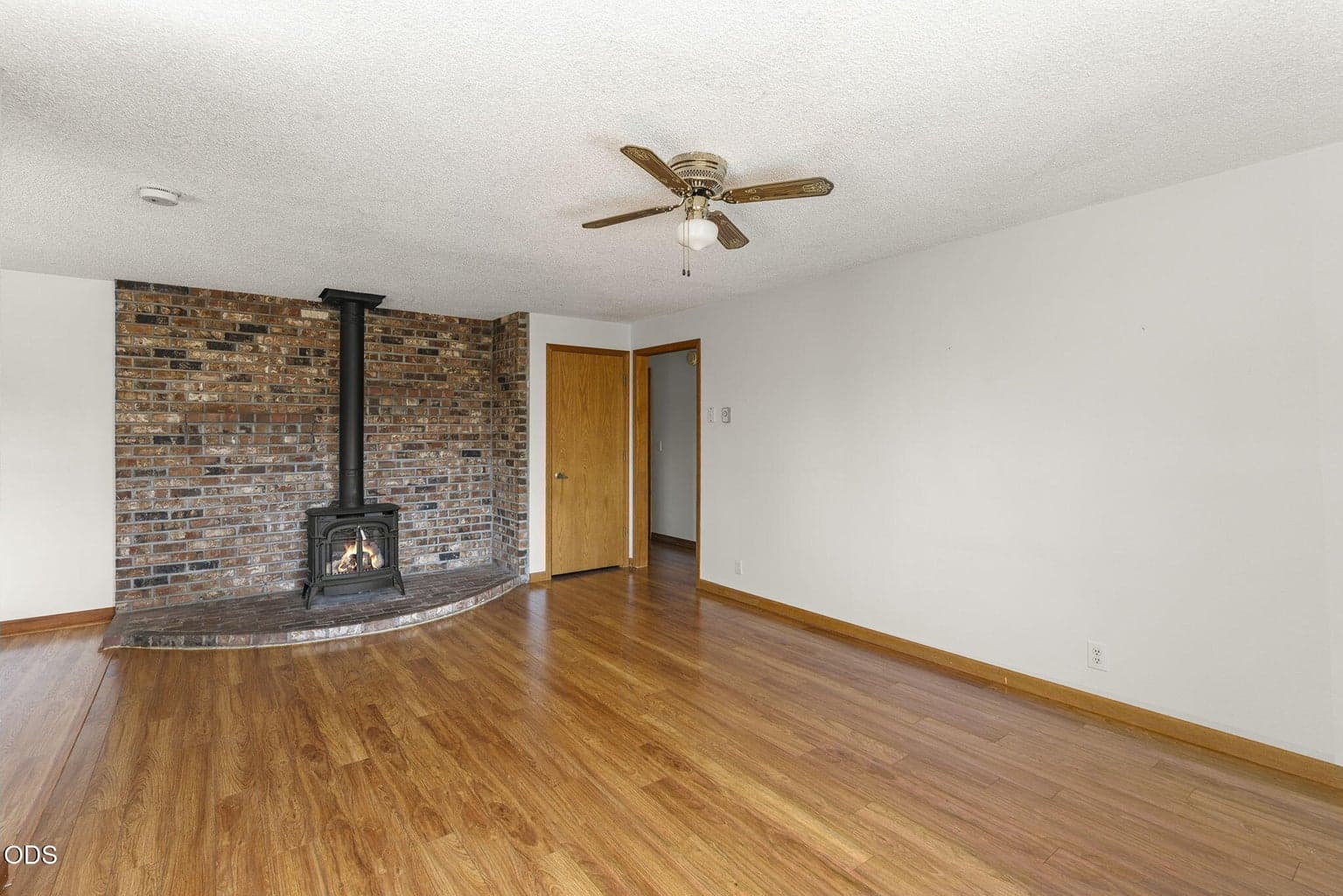 Photo of 19929 Birch Lane 9 of 37
