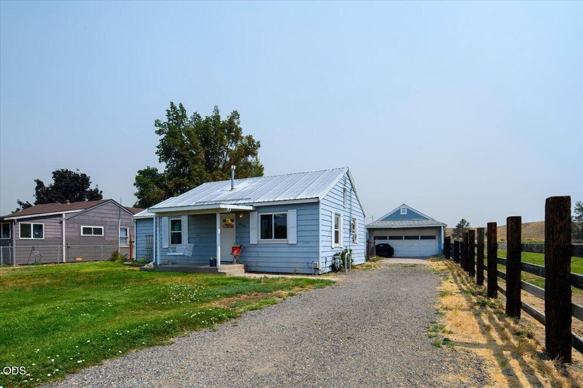 Photo of 3124 Lamonta Road 3 of 40