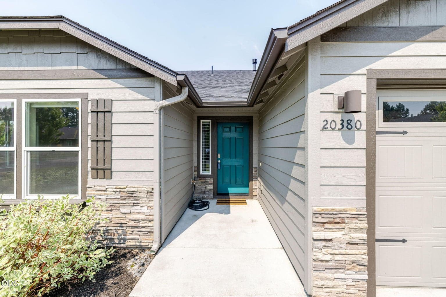 Photo of 20380 SE Lois Way 4 of 44
