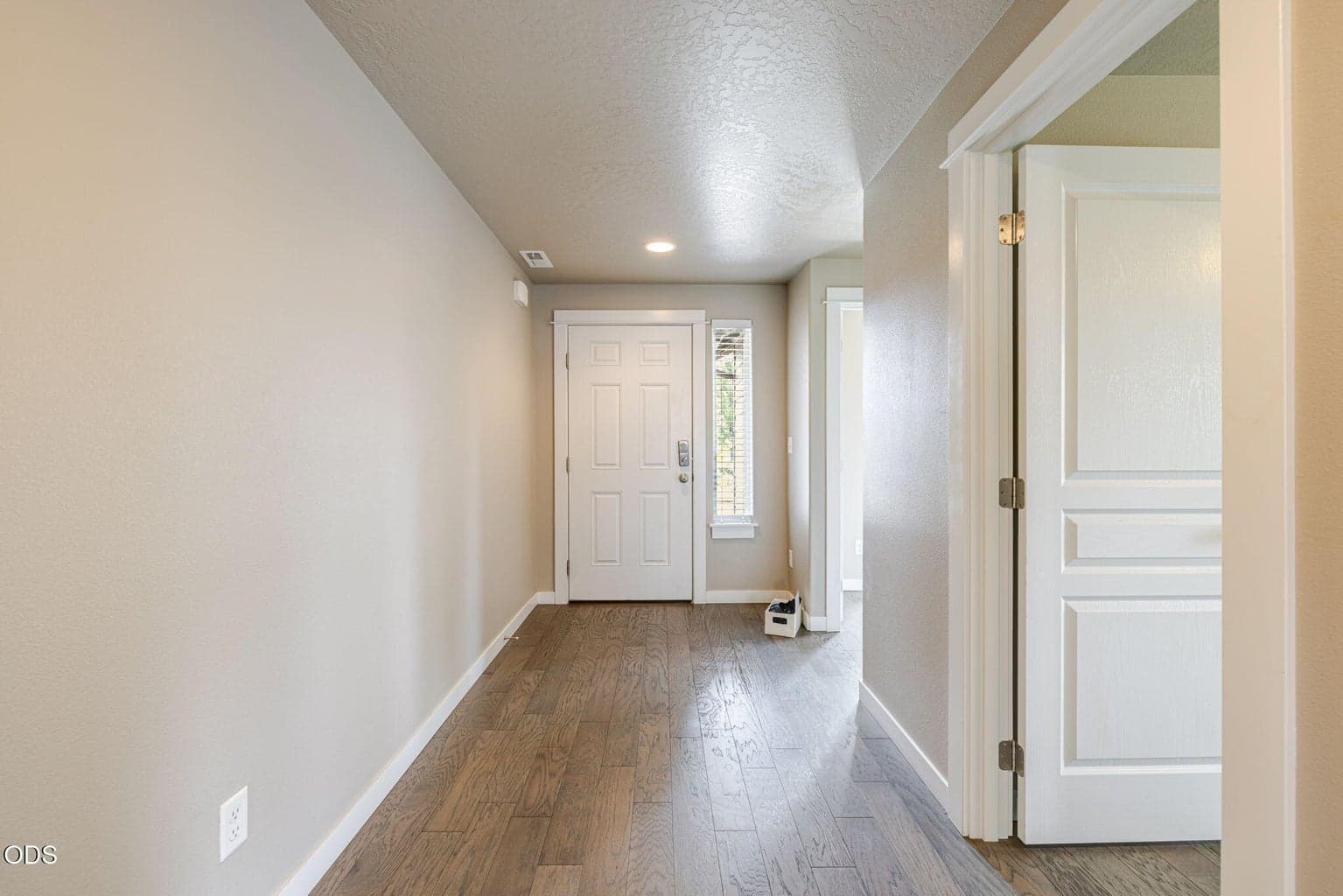 Photo of 20380 SE Lois Way 5 of 44