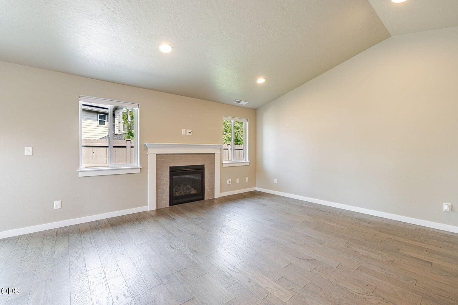 Photo of 20380 SE Lois Way 8 of 44