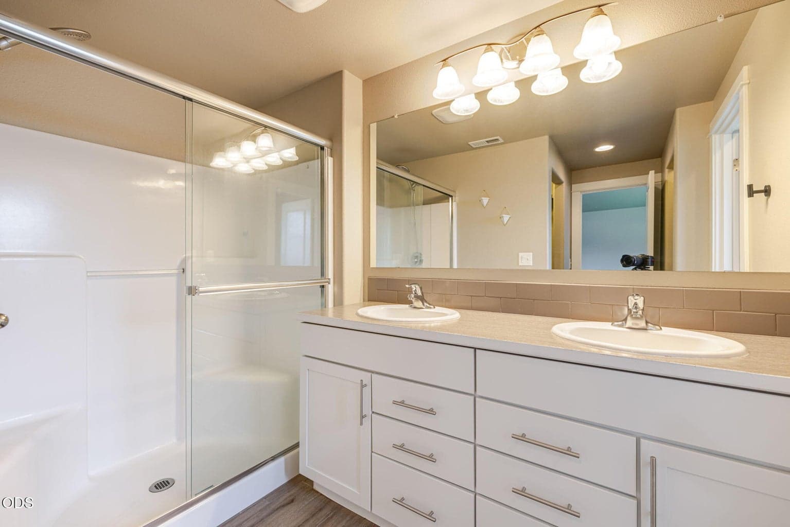 Photo of 20380 SE Lois Way 26 of 44