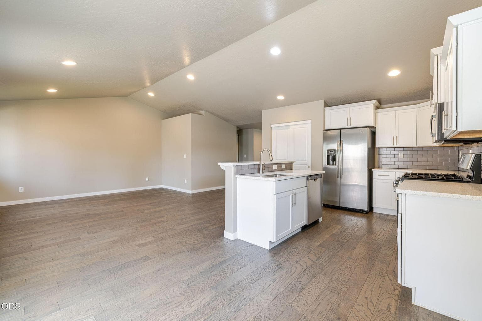 Photo of 20380 SE Lois Way 11 of 44