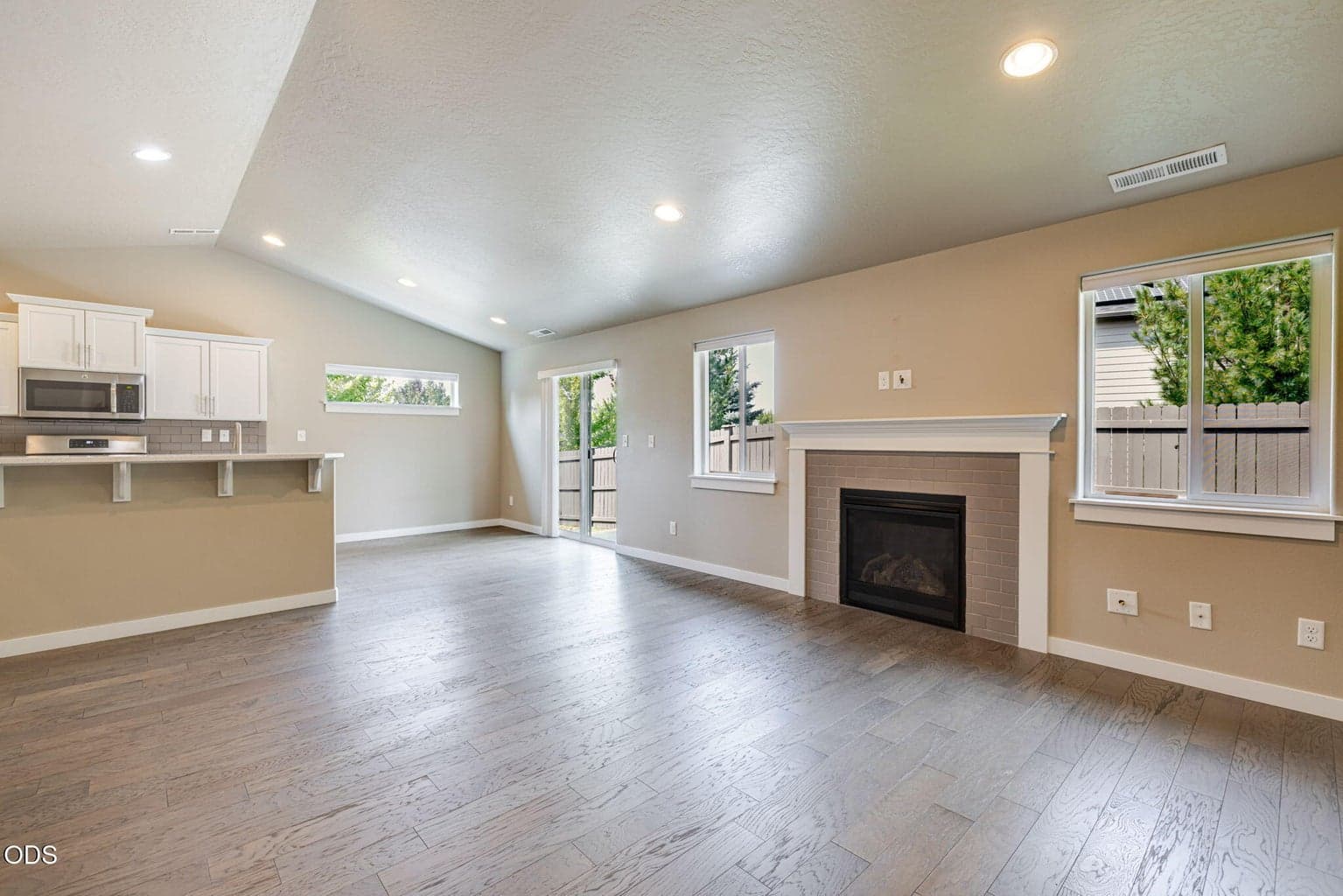 Photo of 20380 SE Lois Way 10 of 44