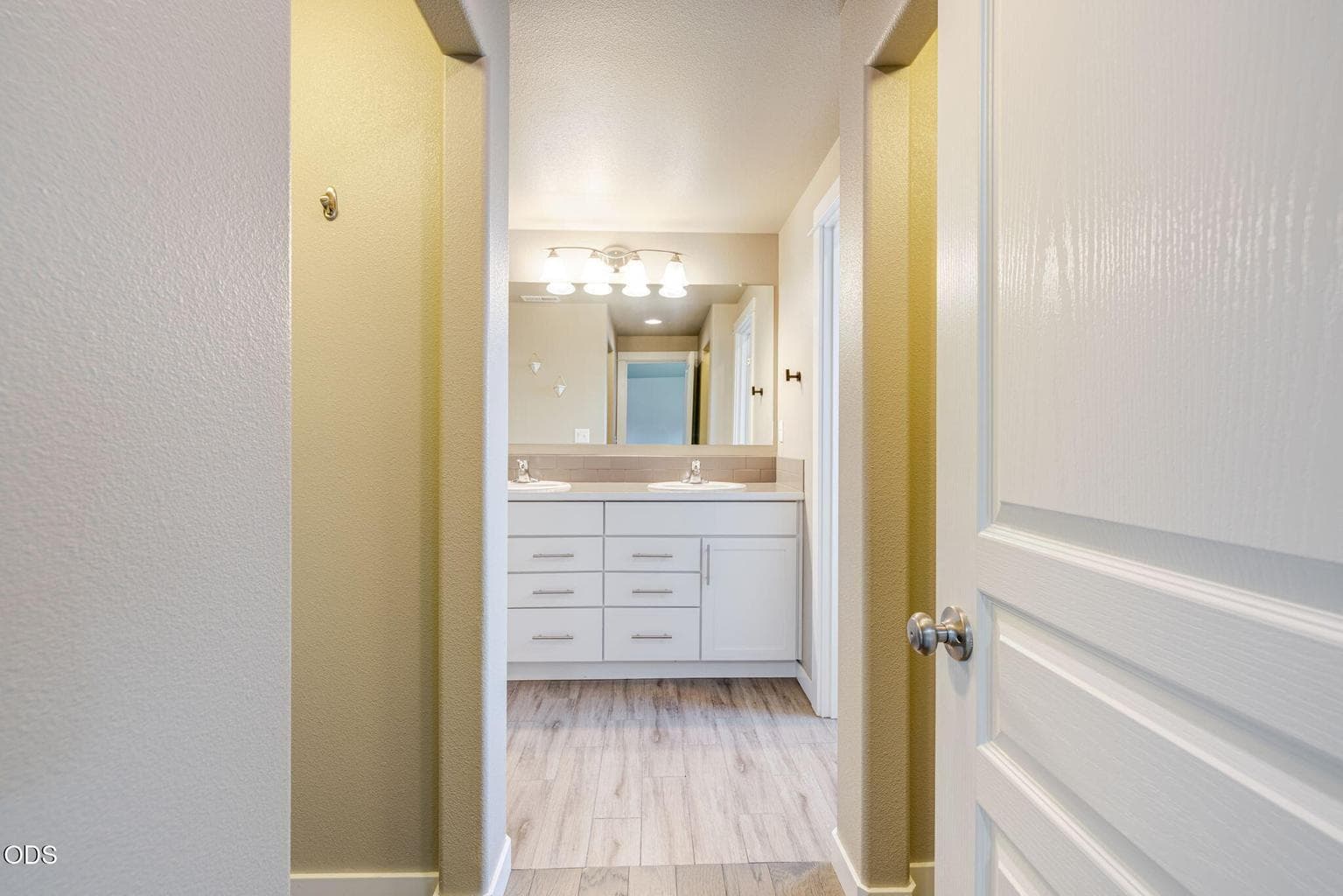 Photo of 20380 SE Lois Way 25 of 44