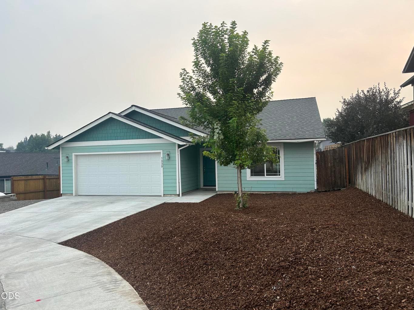 Photo of 1335 Pippen Lane 2 of 38