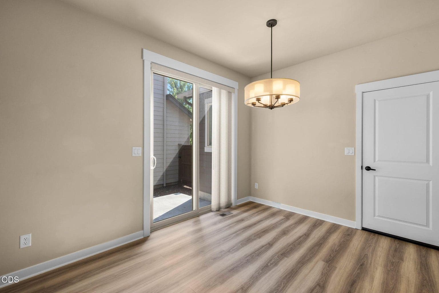Photo of 61065 SE Sydney Harbor Drive 13 of 53