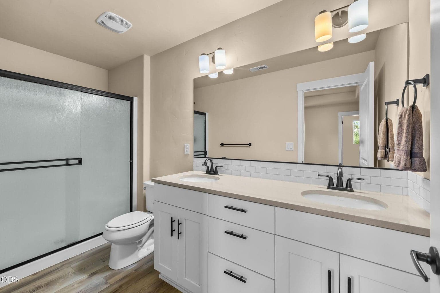 Photo of 61065 SE Sydney Harbor Drive 31 of 53