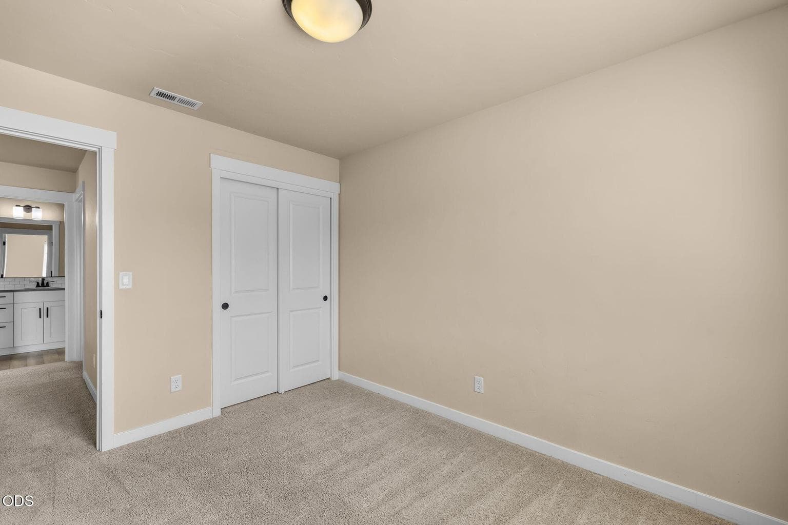 Photo of 61065 SE Sydney Harbor Drive 37 of 53