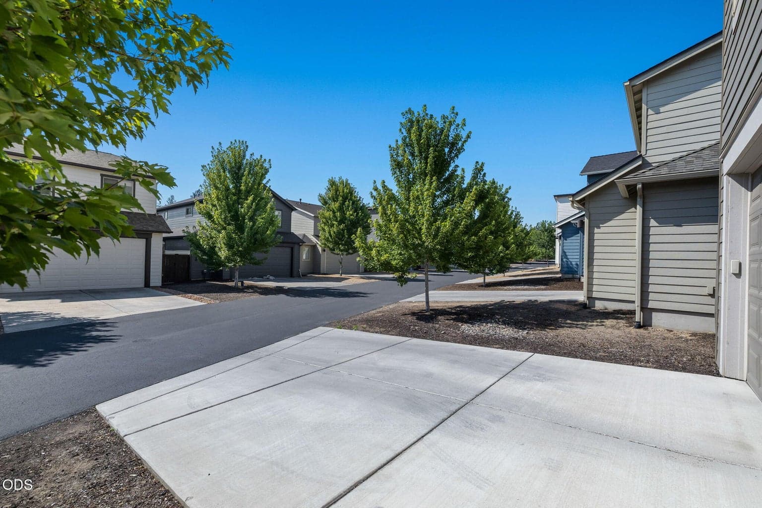Photo of 61065 SE Sydney Harbor Drive 43 of 53