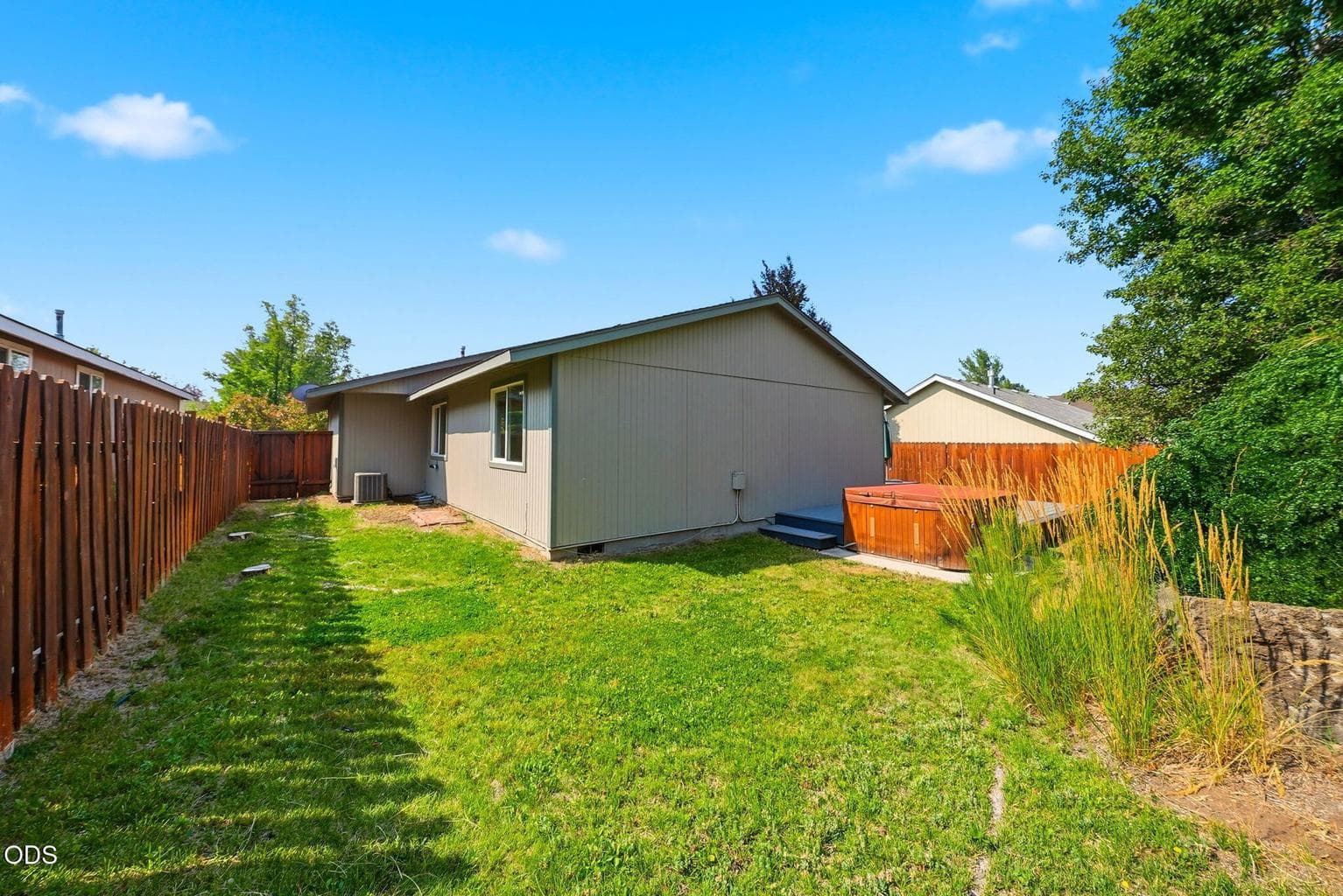 Photo of 3314 NE Palmer Drive 18 of 31