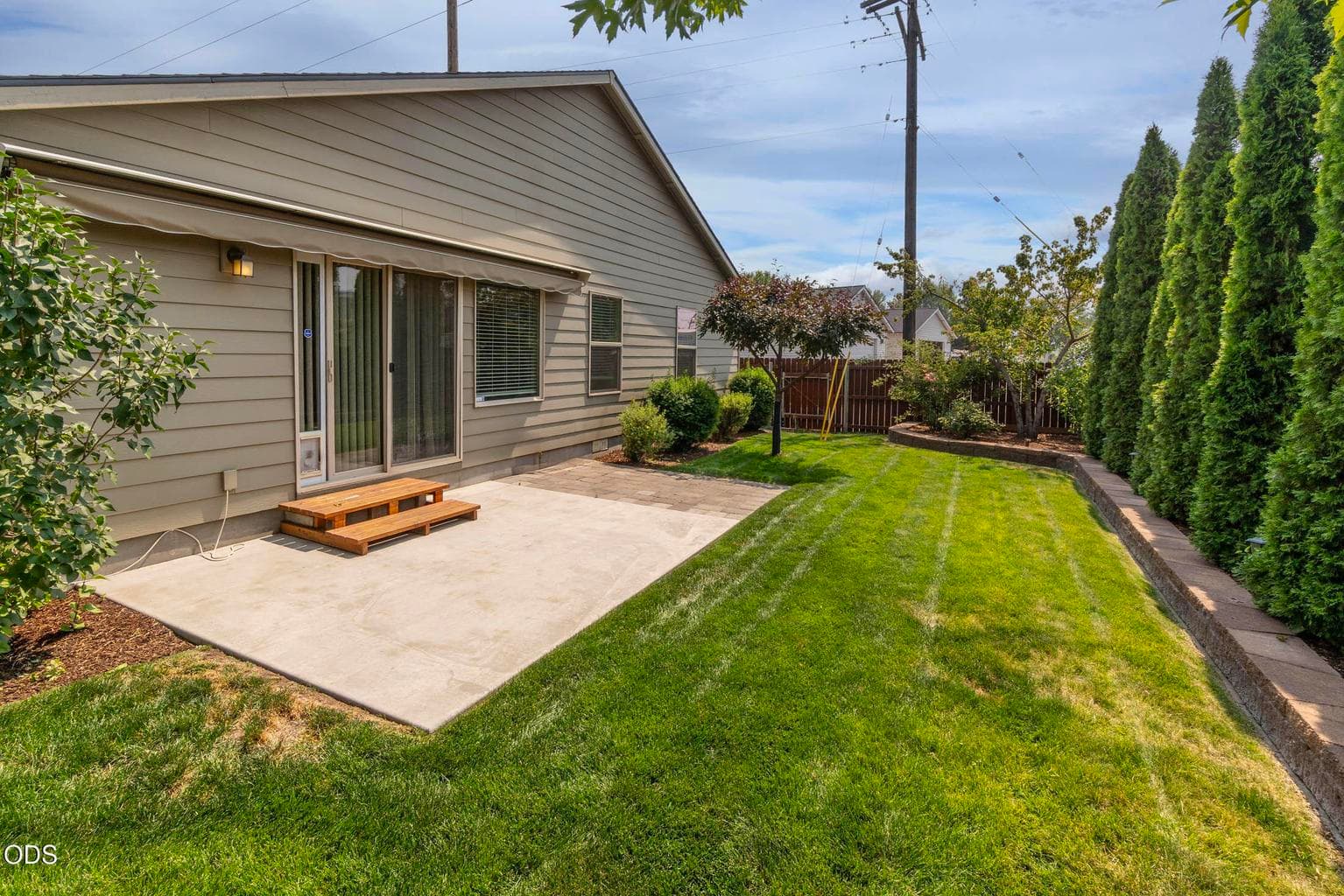 Photo of 63205 NE Jimbo Lane 16 of 21