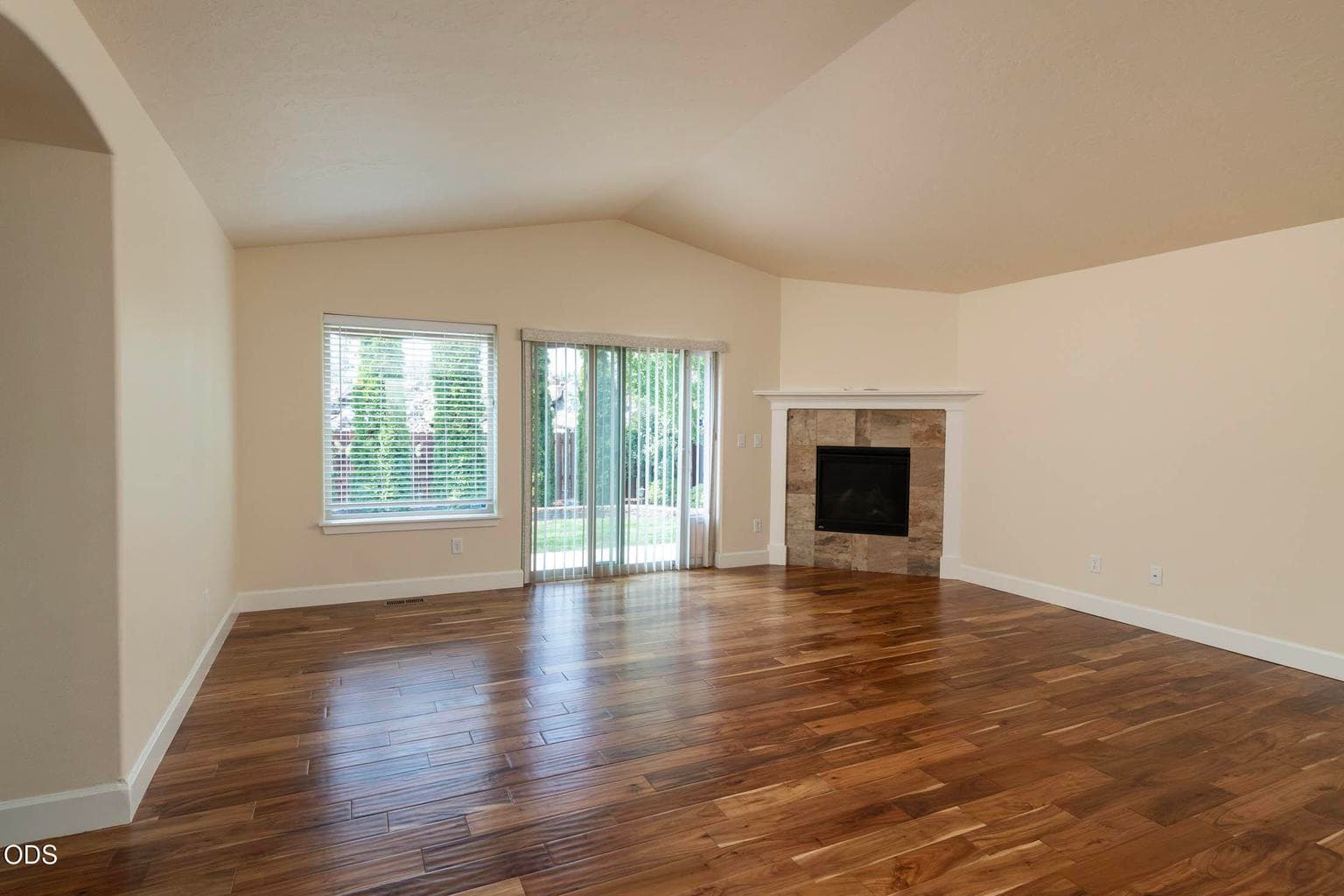 Photo of 63205 NE Jimbo Lane 4 of 21