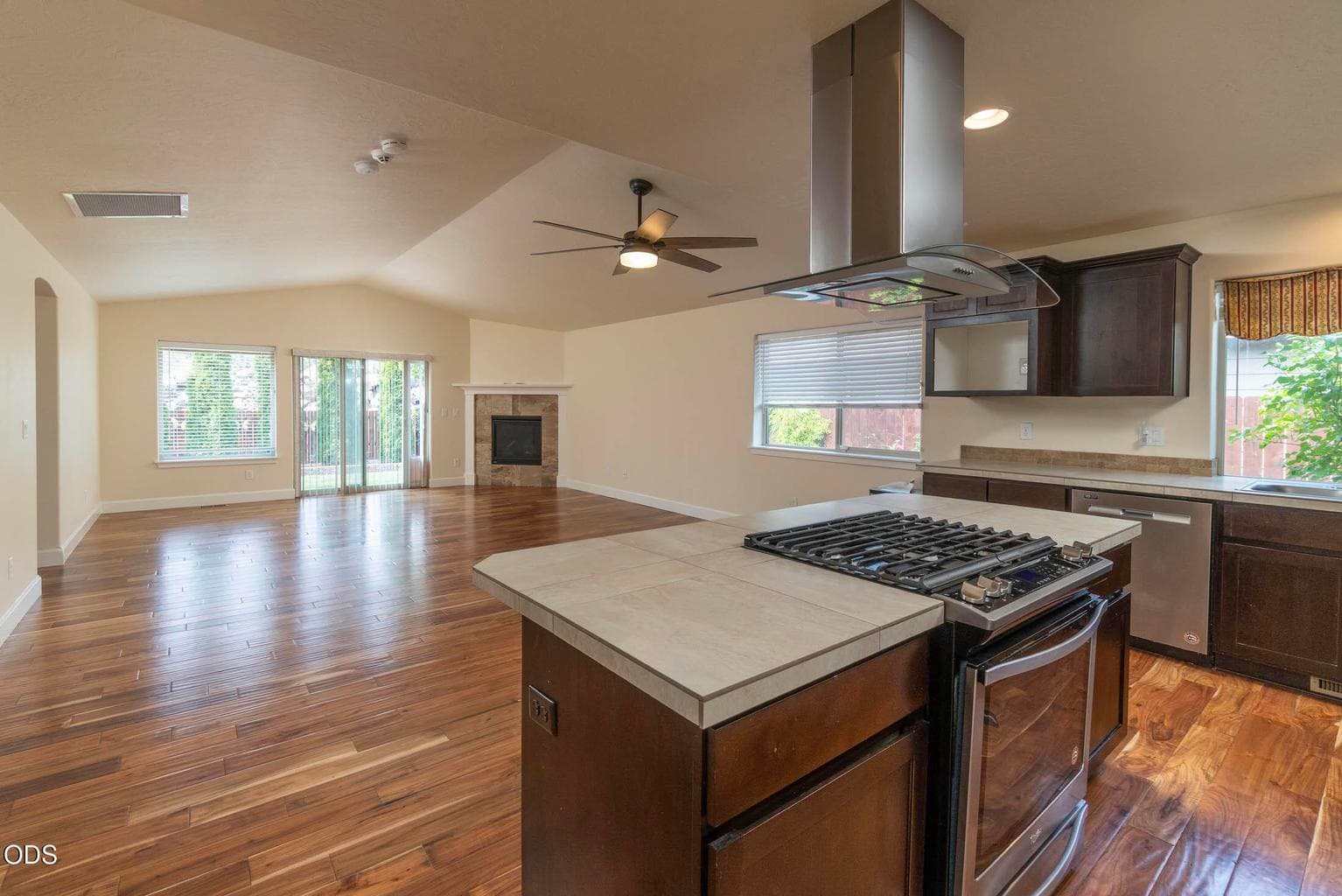 Photo of 63205 NE Jimbo Lane 5 of 21