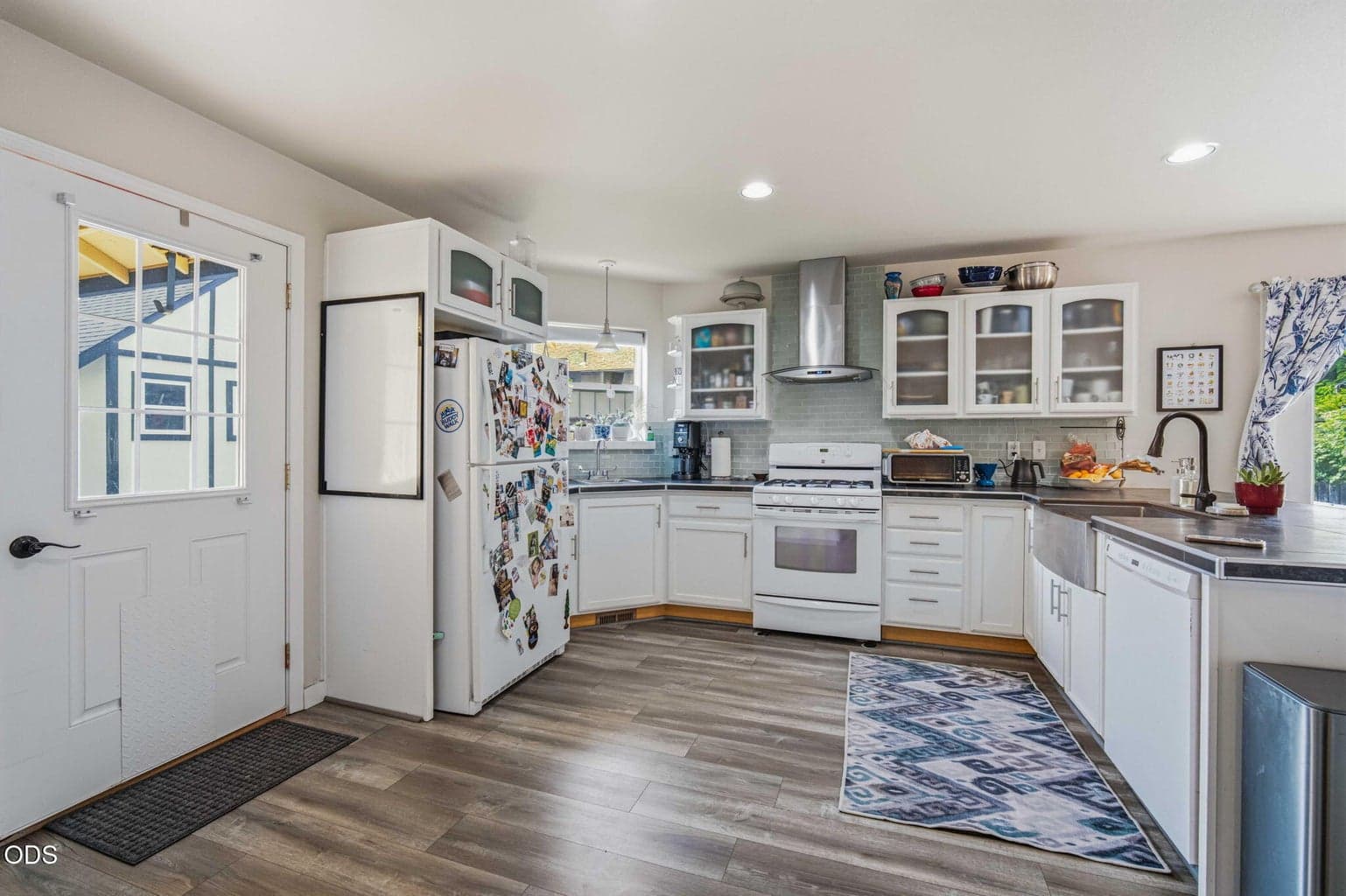 Photo of 3047 NE Yellow Ribbon Drive 13 of 39