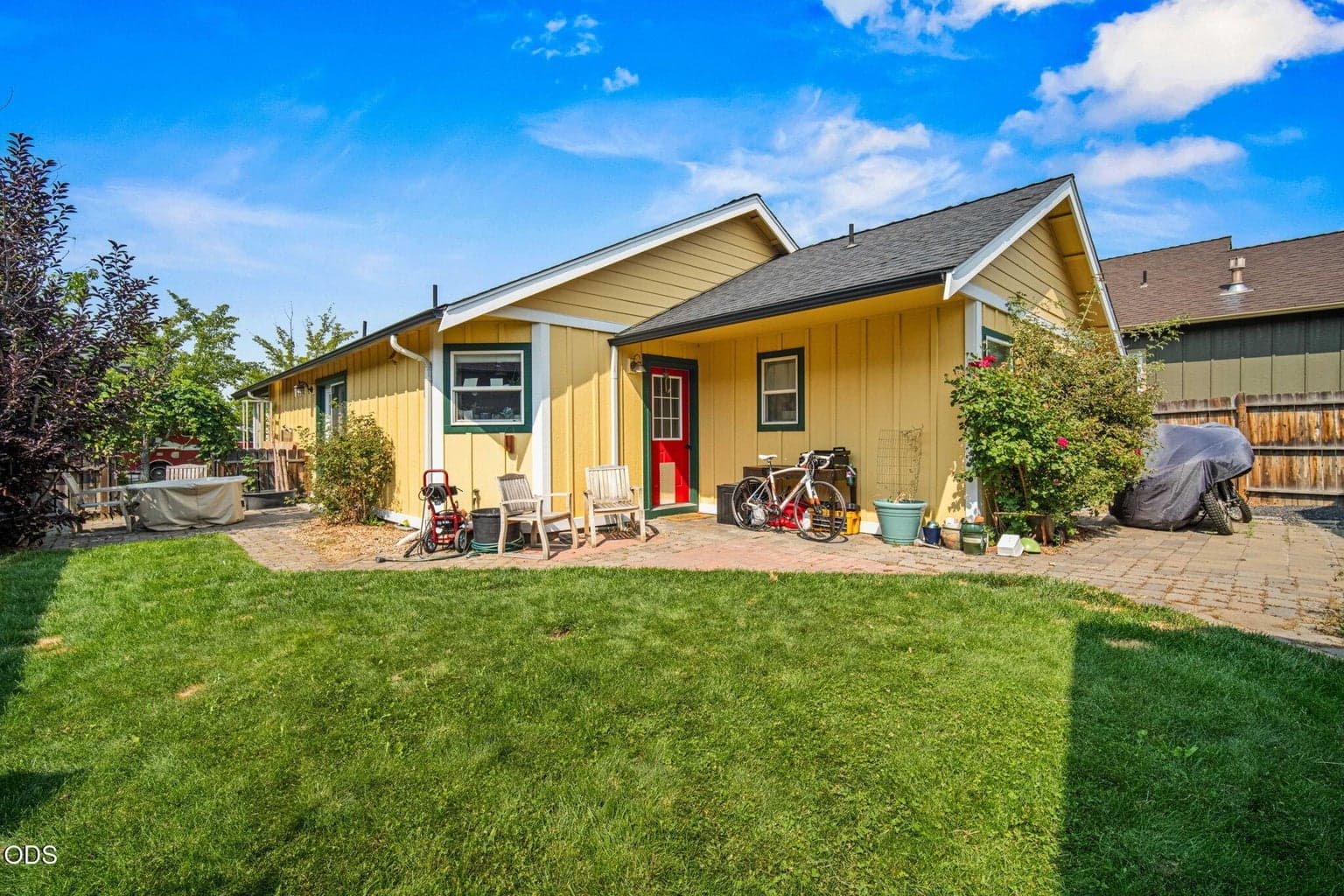 Photo of 3047 NE Yellow Ribbon Drive 25 of 39
