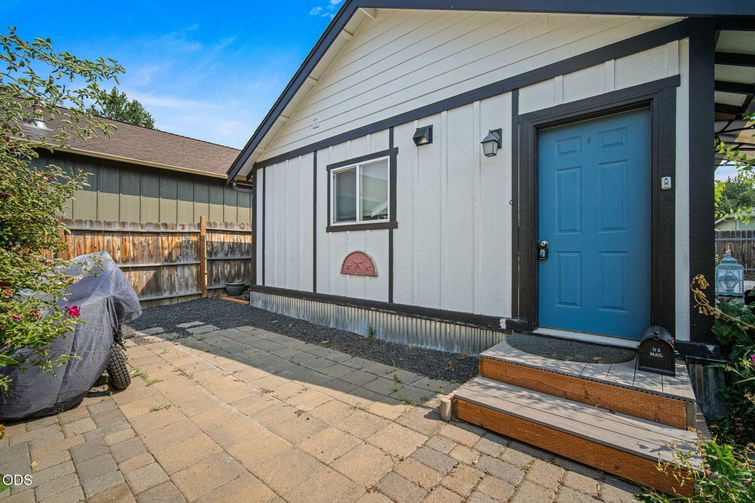 Photo of 3047 NE Yellow Ribbon Drive 28 of 39