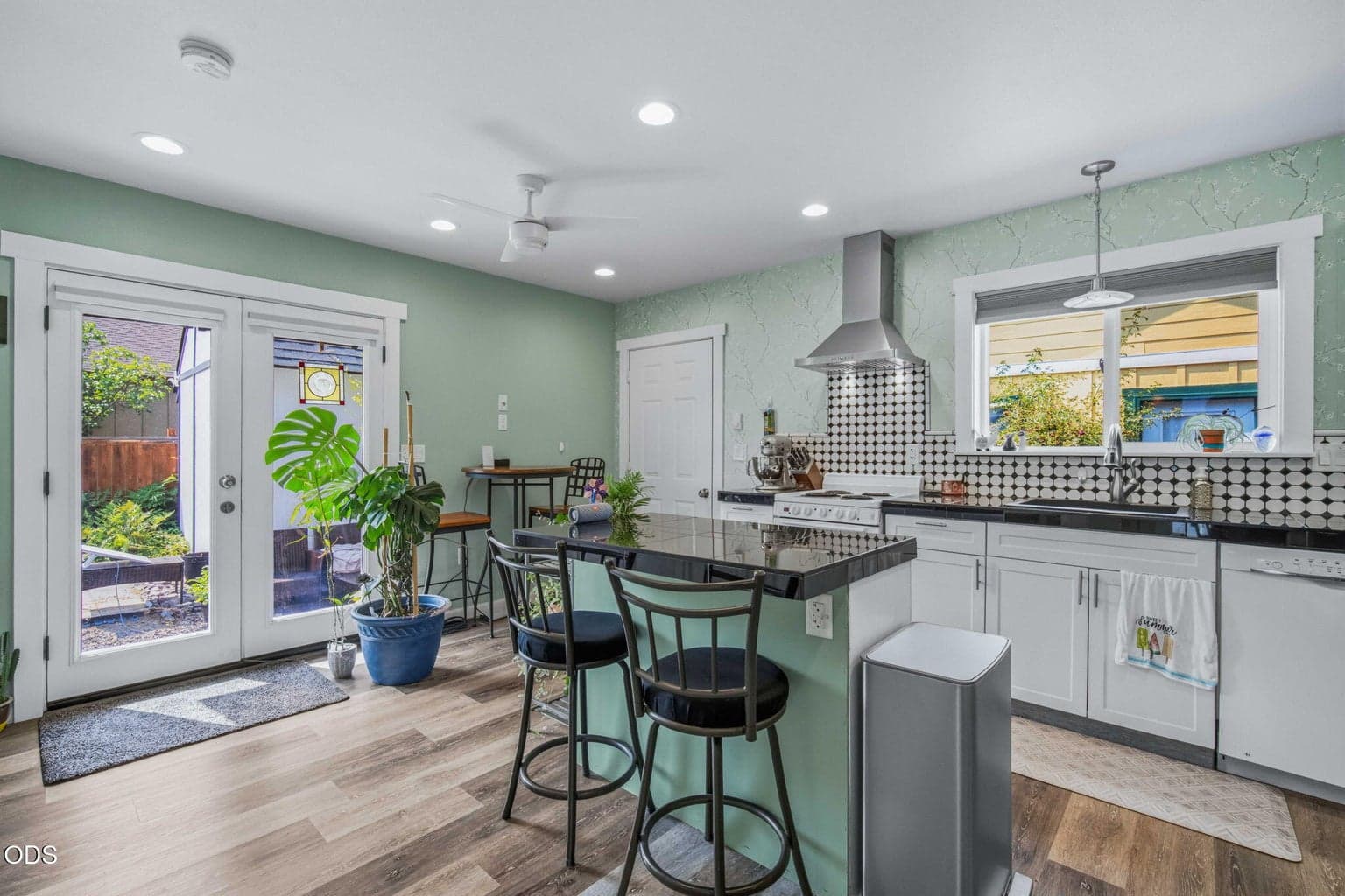 Photo of 3047 NE Yellow Ribbon Drive 31 of 39