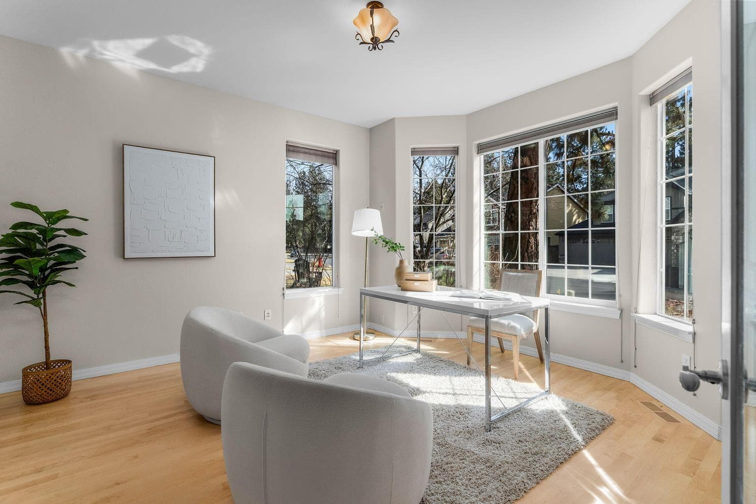 Large main level bonus room could be 4th bedroom/office