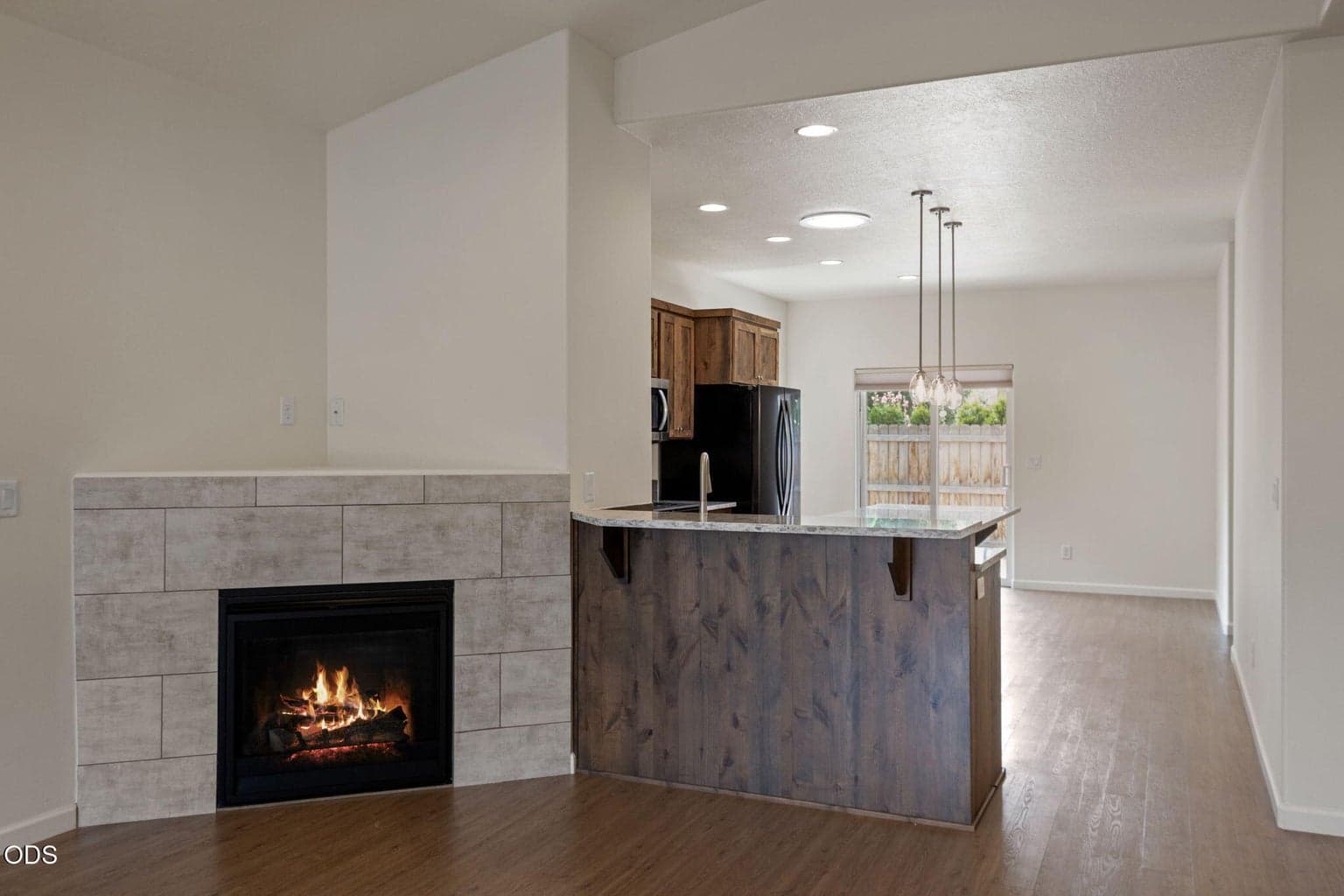 Photo of 2920 Hemlock Lane 5 of 26