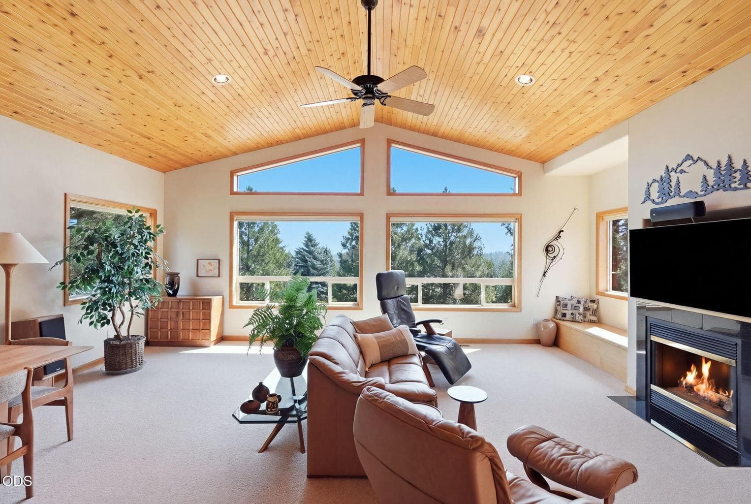 Photo of 2497 NW Todds Crest Drive 6 of 40
