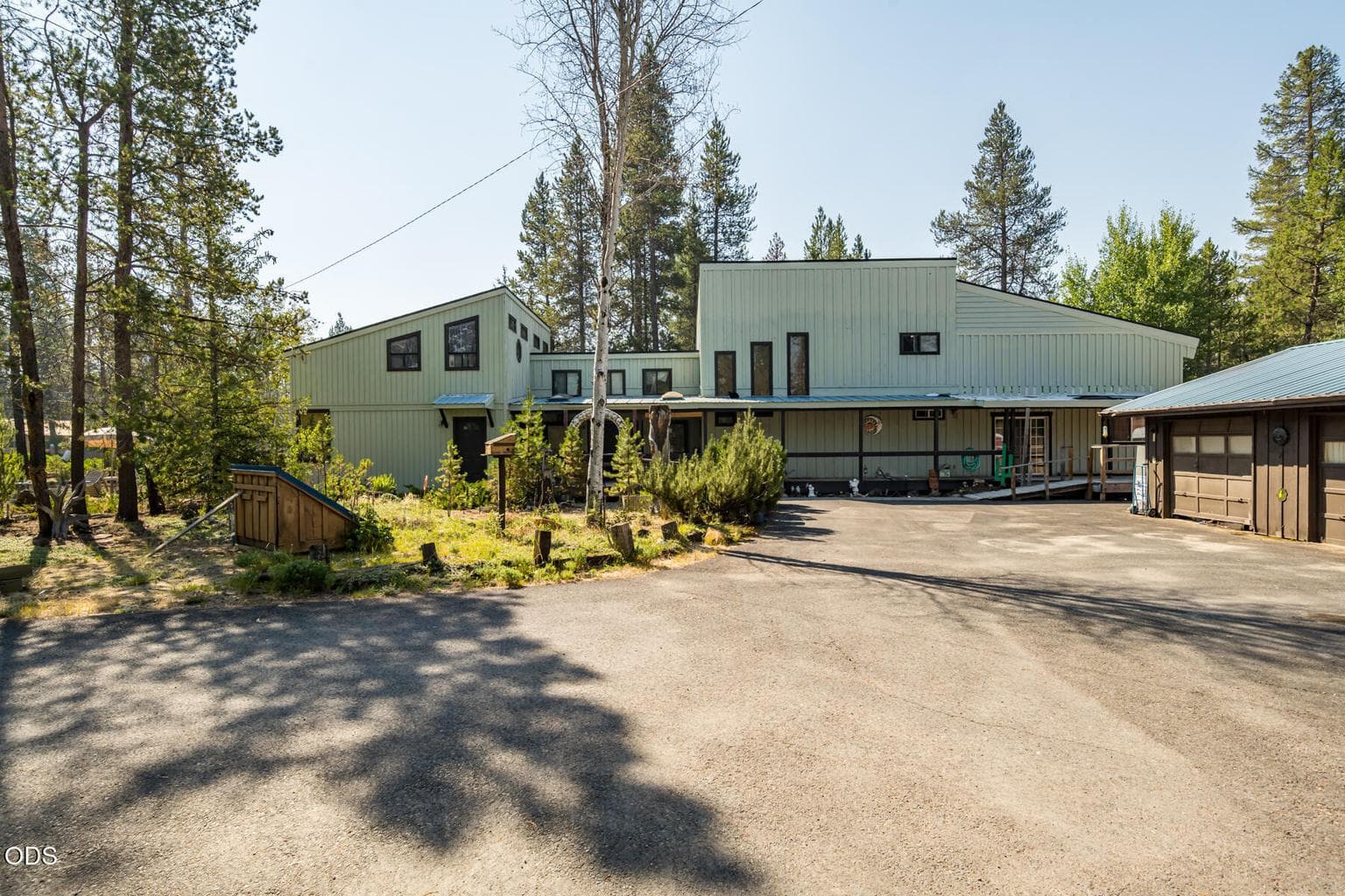 Photo of 52511 Antler Lane 3 of 44