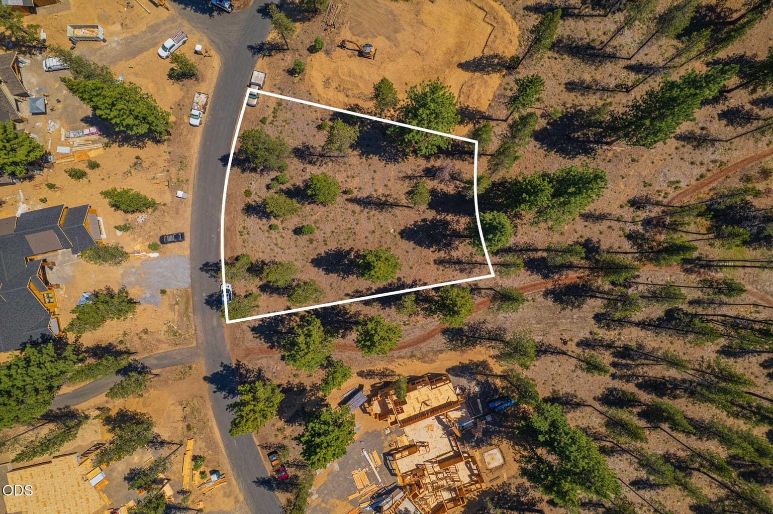 .41-Acre or 17,800 sf
