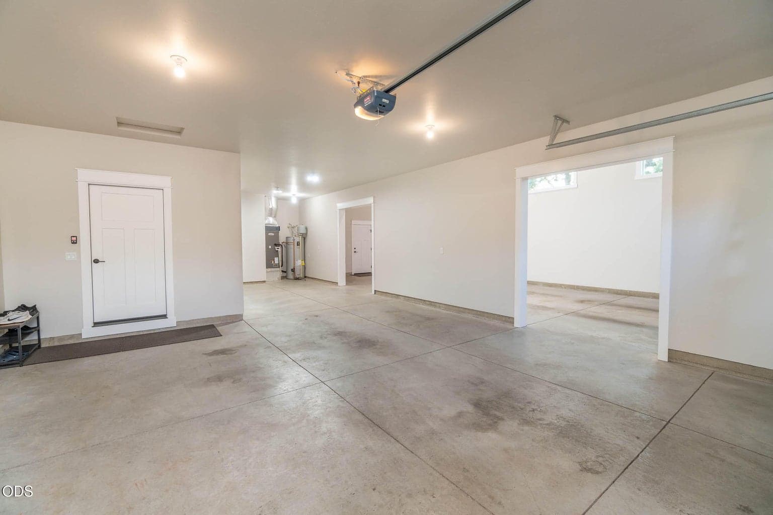 Photo of 1385 Spring Ridge Court 6 of 47