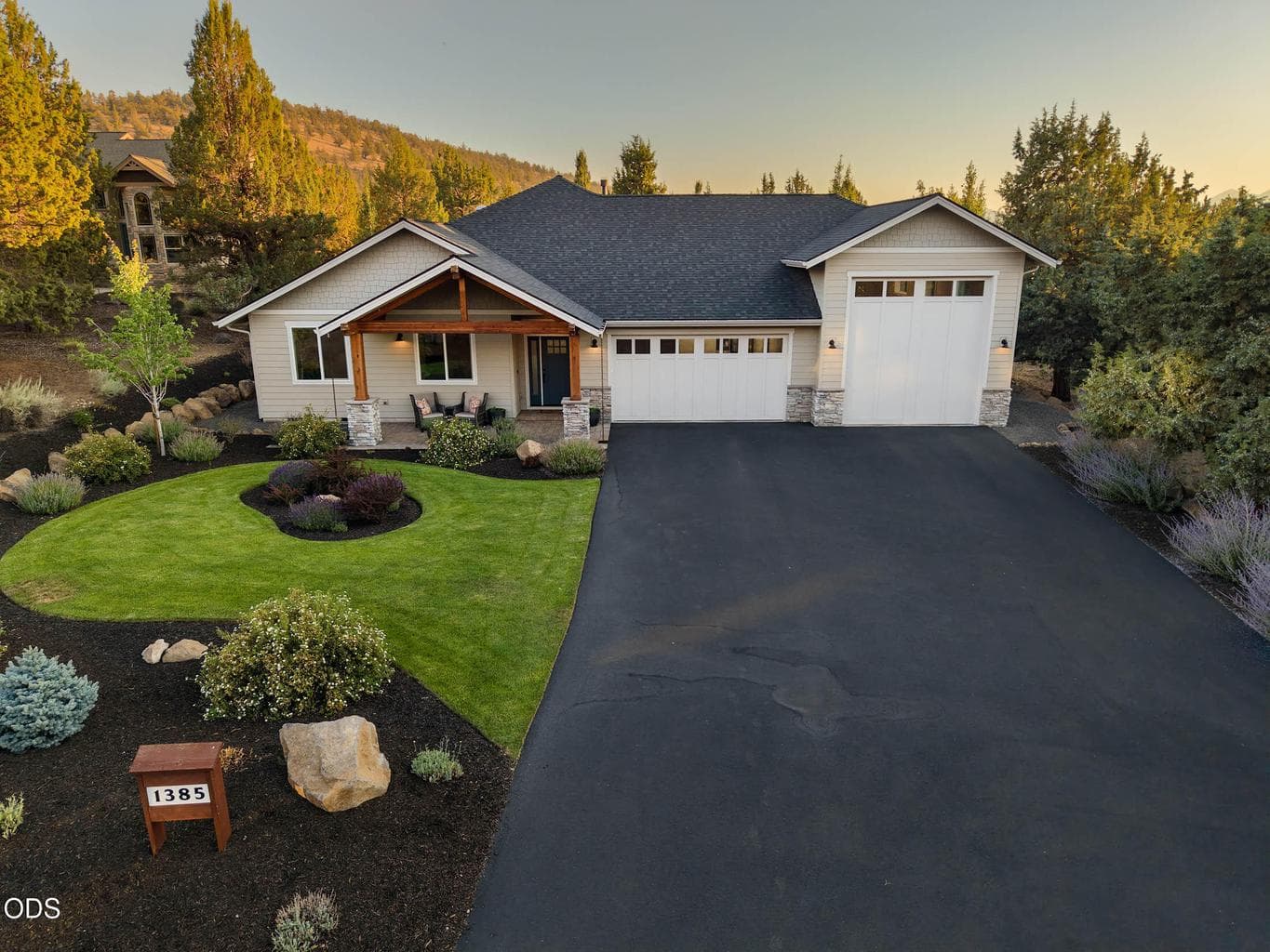 Photo of 1385 Spring Ridge Court 15 of 47