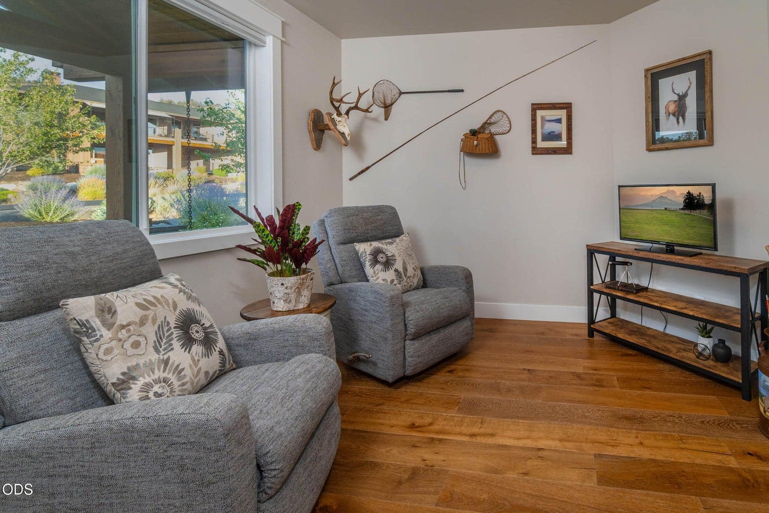 Photo of 1385 Spring Ridge Court 30 of 47