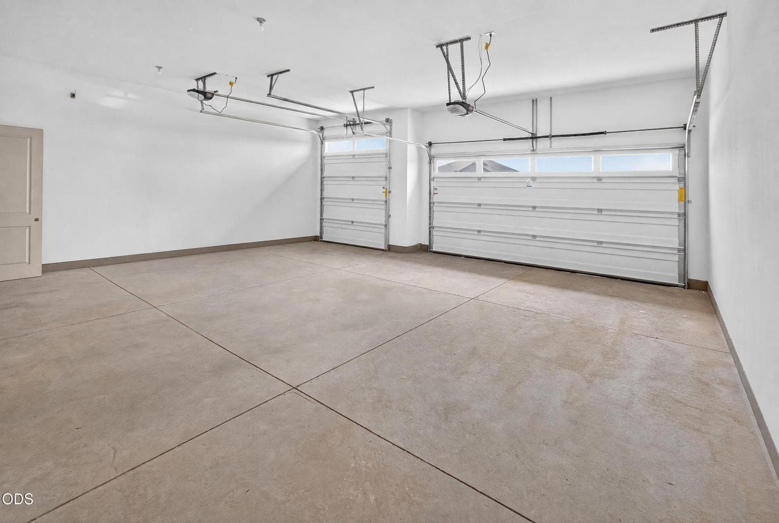 3 car extra tall third bay garage