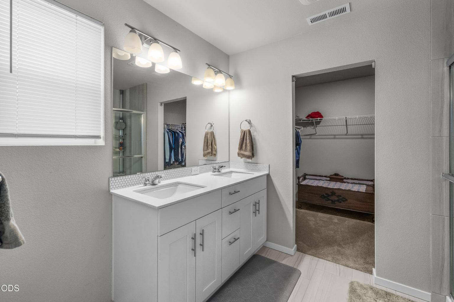 Photo of 21182 Thomas Drive 17 of 34