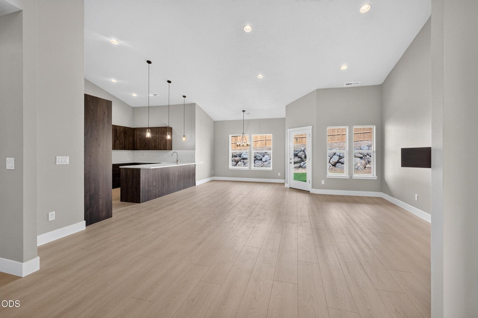 Photo of 3855 Antelope Way 6 of 33