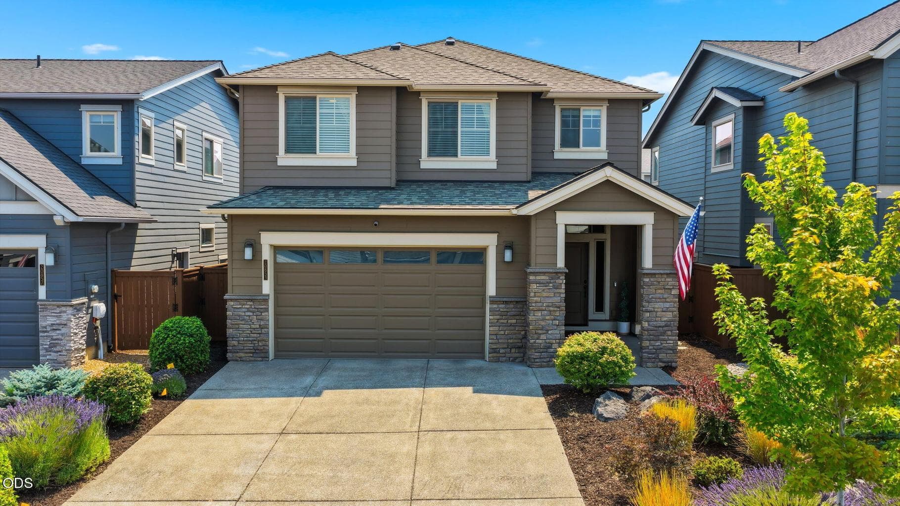 Photo of 20853 Humber Lane 1 of 60