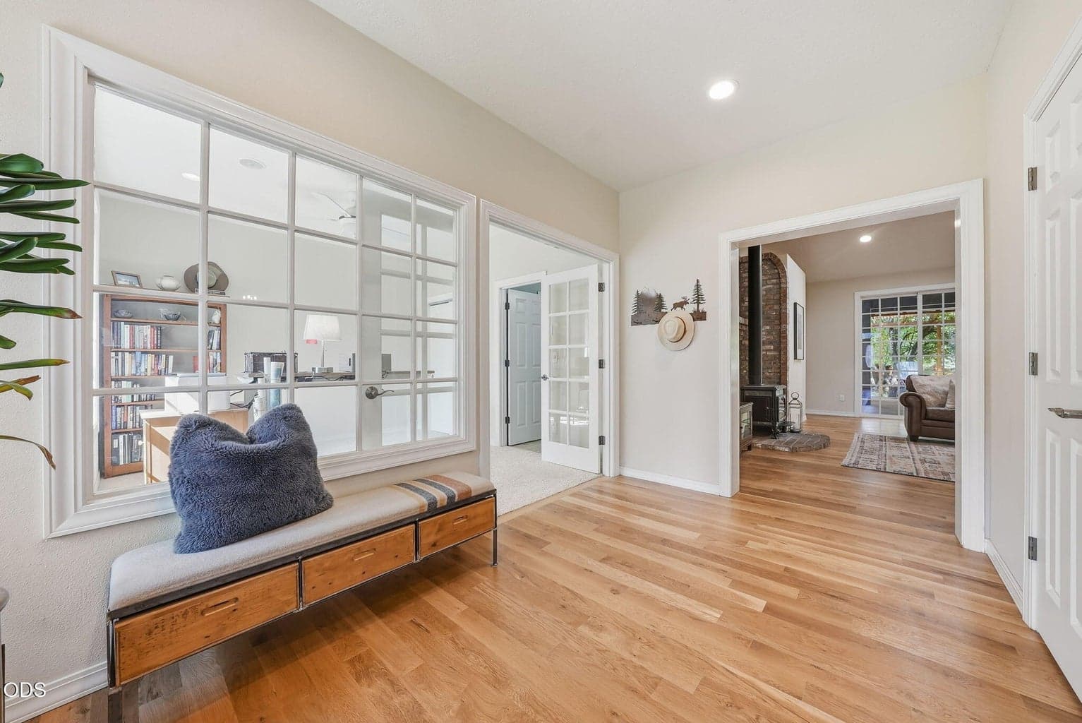 Photo of 750 S Maple Street 4 of 77