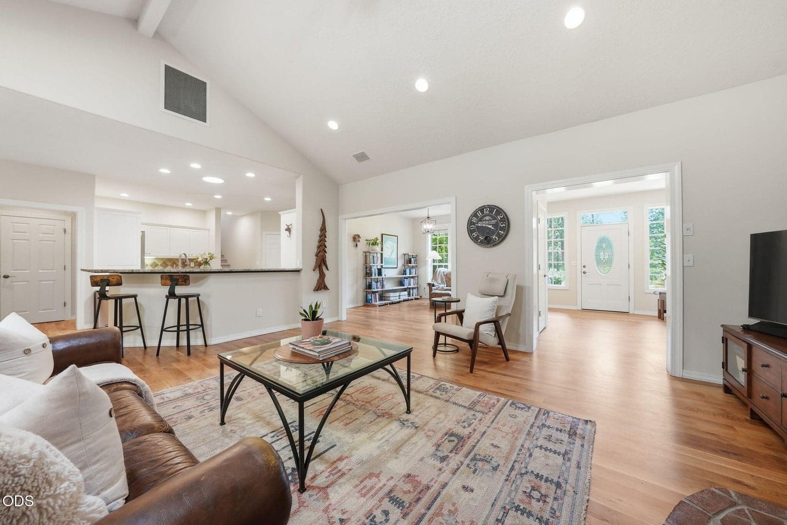 Photo of 750 S Maple Street 12 of 77