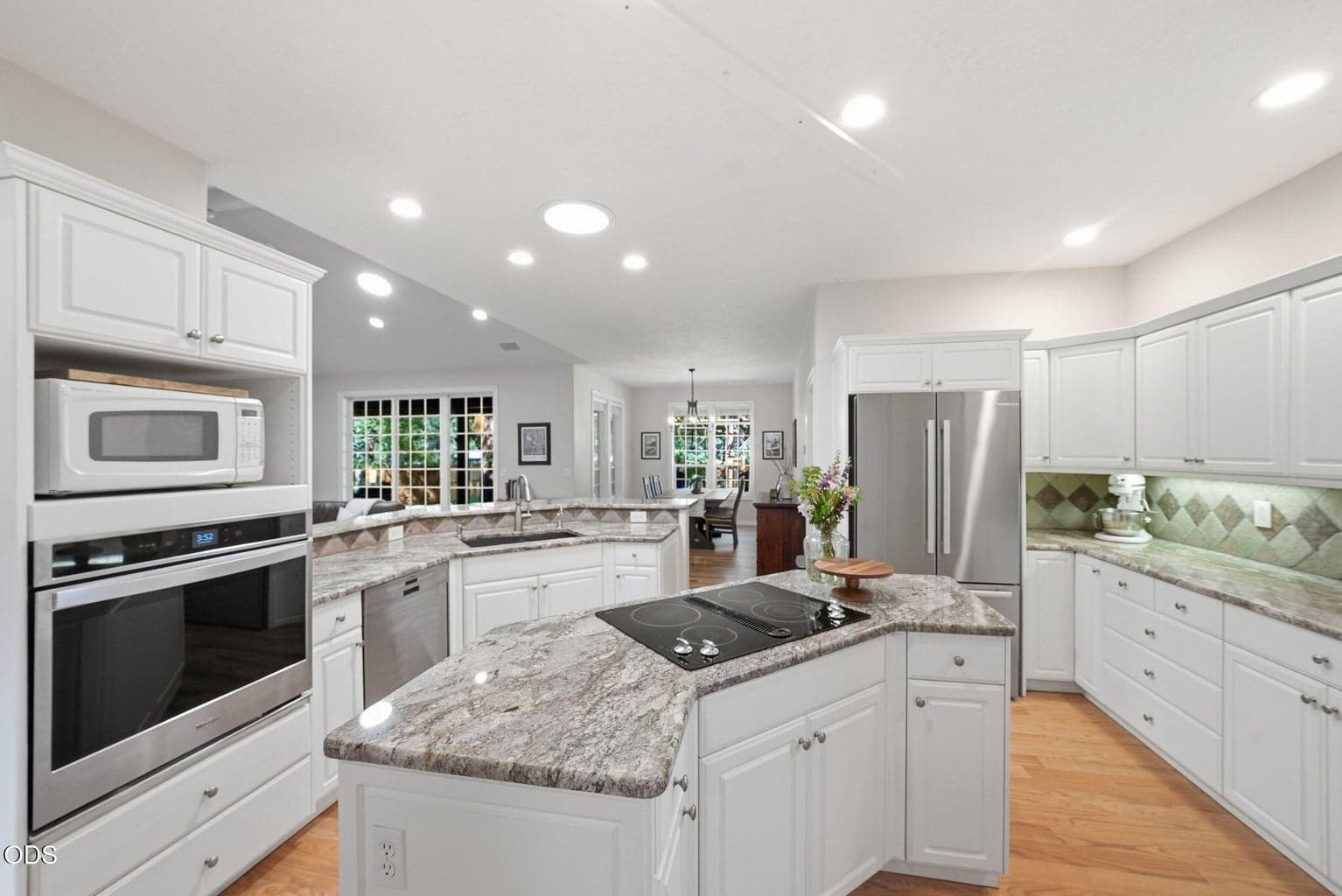 Photo of 750 S Maple Street 21 of 77