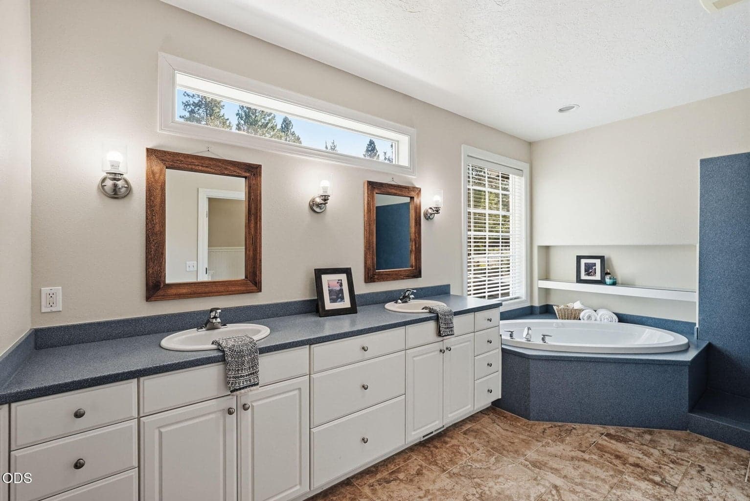 Photo of 750 S Maple Street 25 of 77