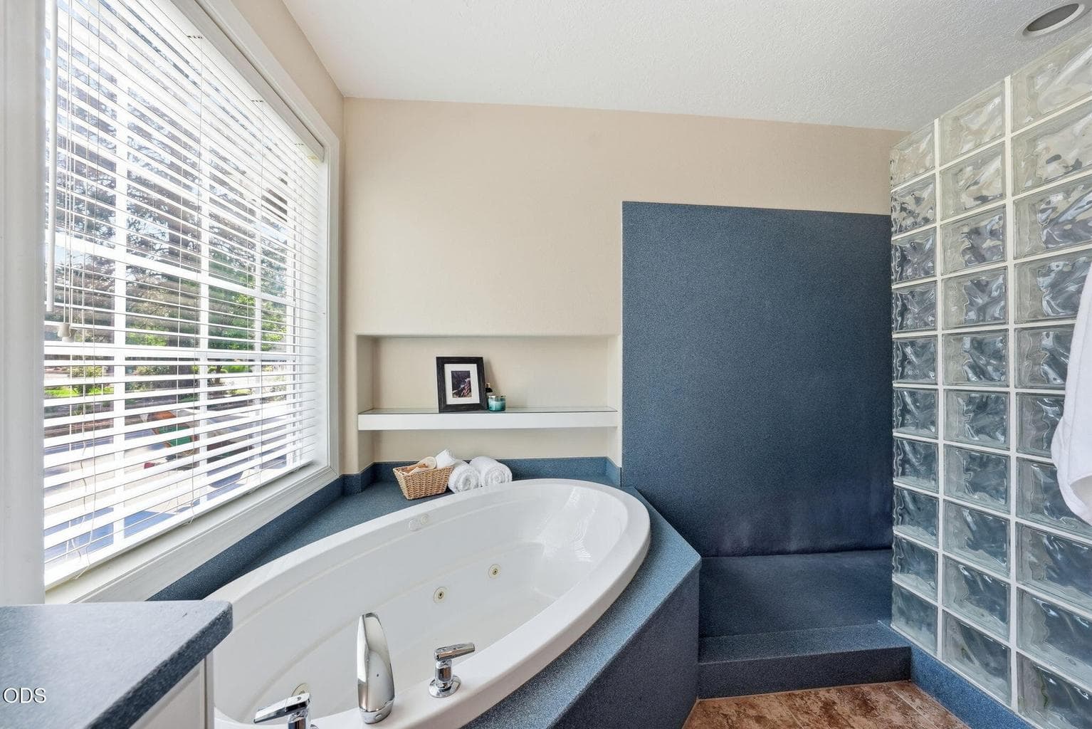 Photo of 750 S Maple Street 26 of 77