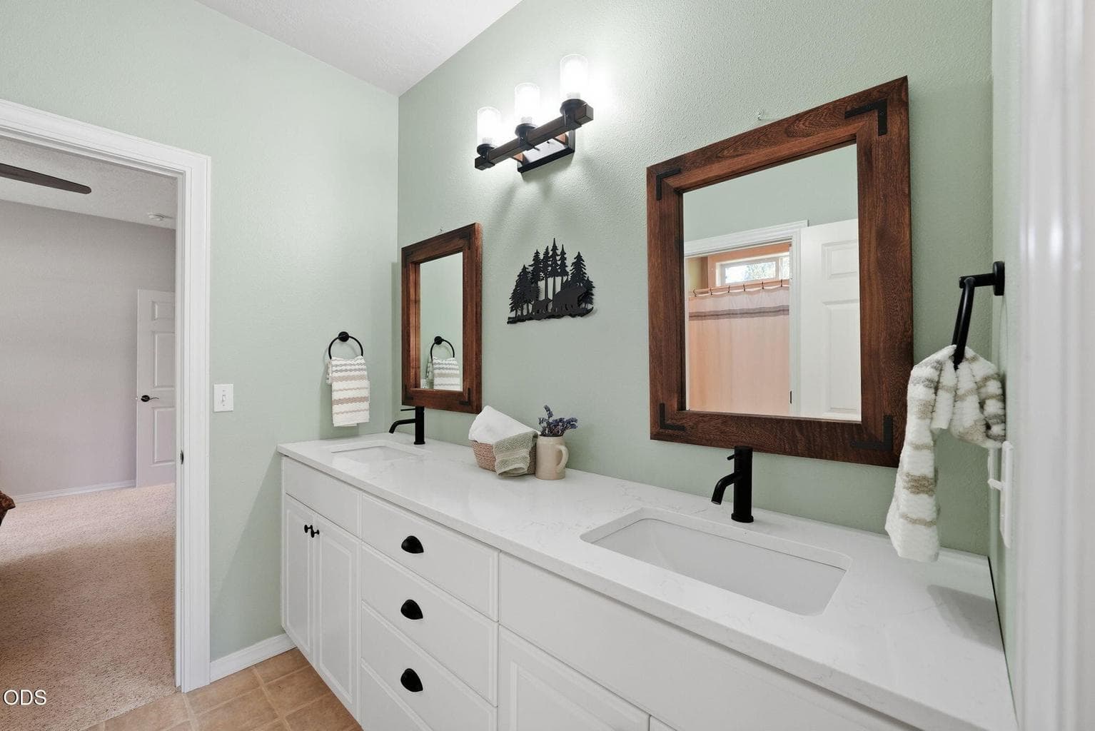 Photo of 750 S Maple Street 29 of 77