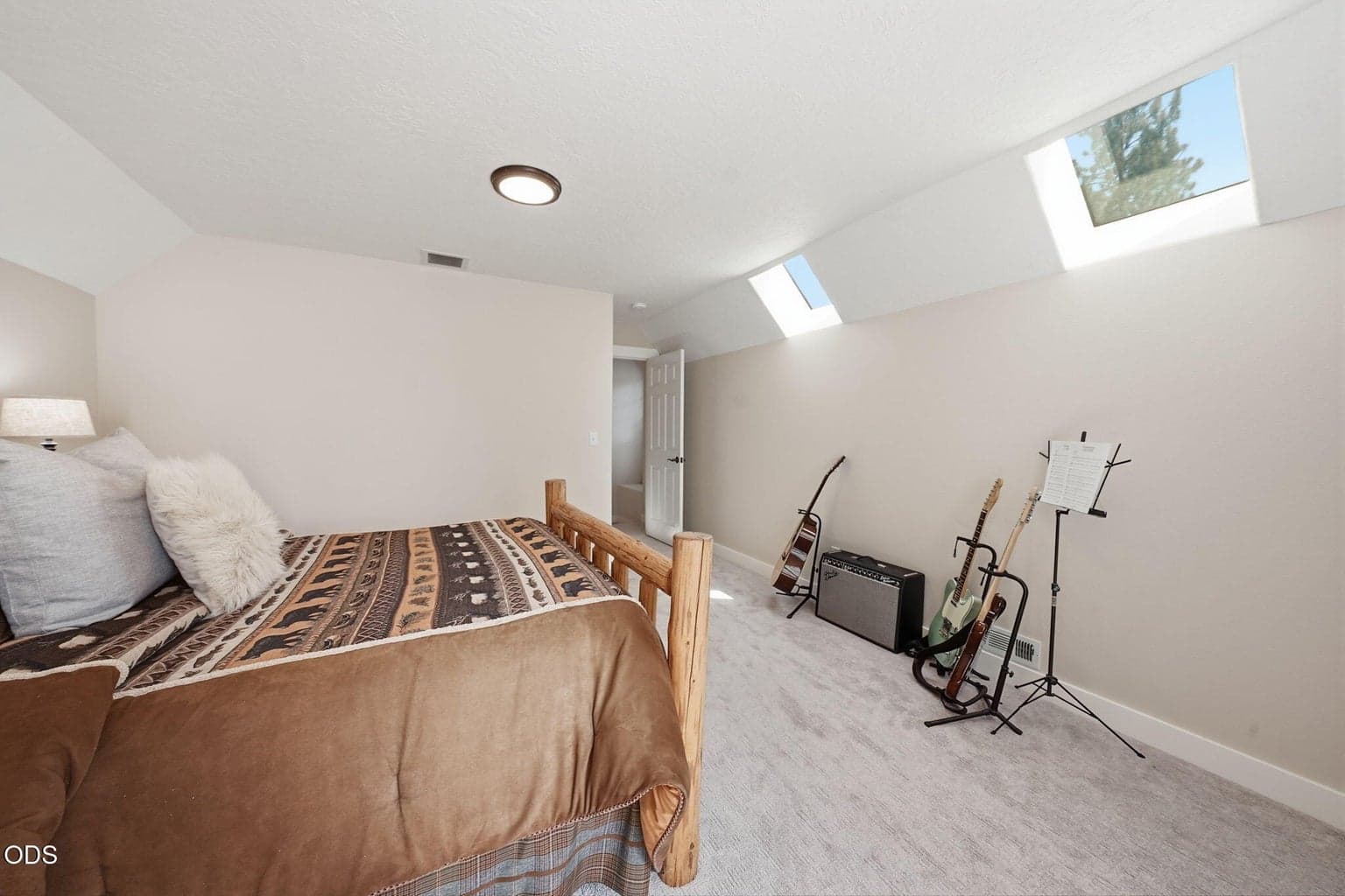 Photo of 750 S Maple Street 34 of 77