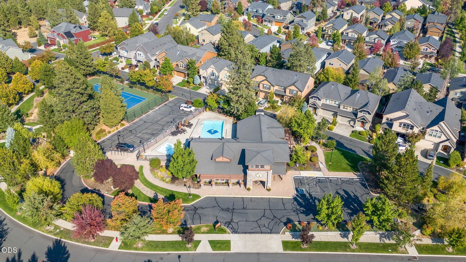 River Canyon Estates Clubhouse and pool