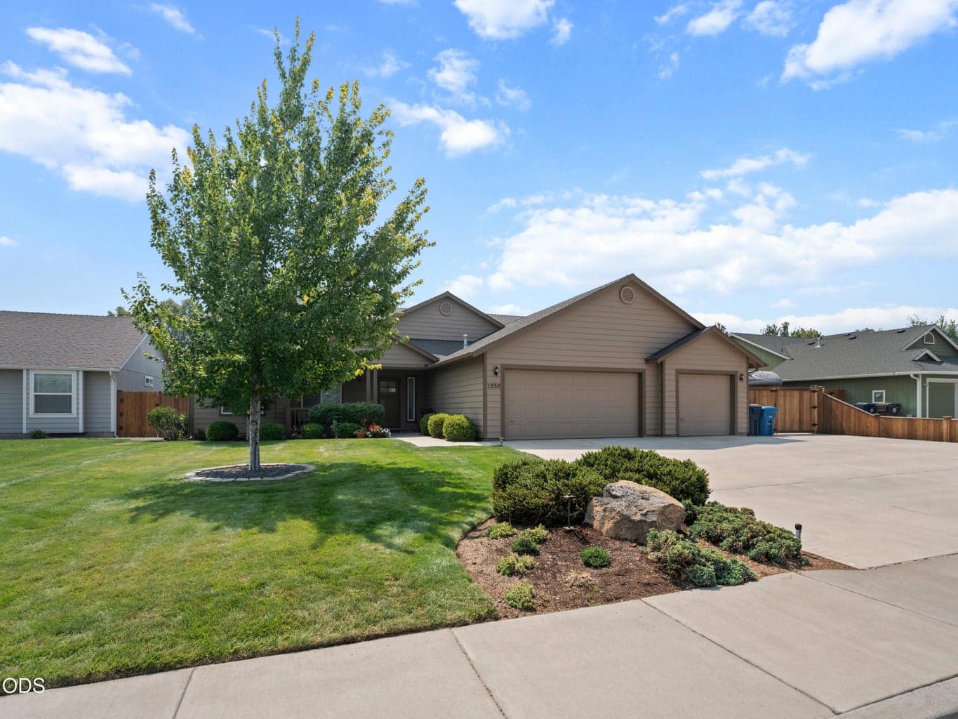 Photo of 1950 Nickernut Court 2 of 26