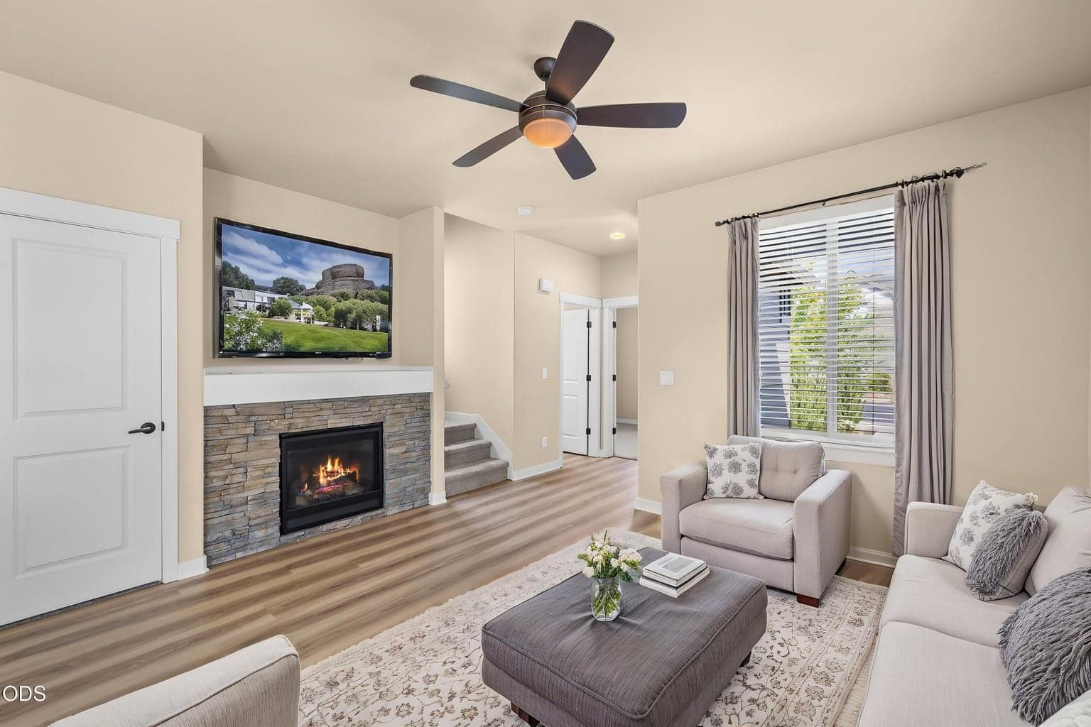 Photo of 61065 SE Sydney Harbor Drive 10 of 53